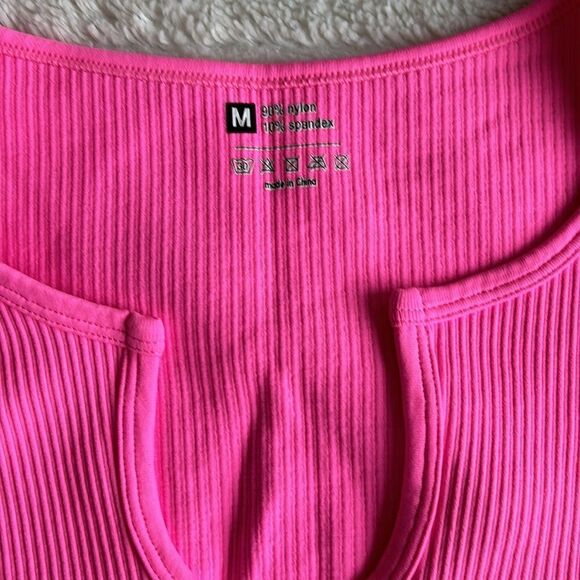 LNSK Pink Workout Outfit Seamless Ribbed Running Yoga Two‎ Piece Crop Top Shorts - Picture 3 of 9